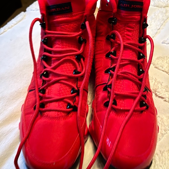 Nike. SNKRS Air Jordan Retro 9